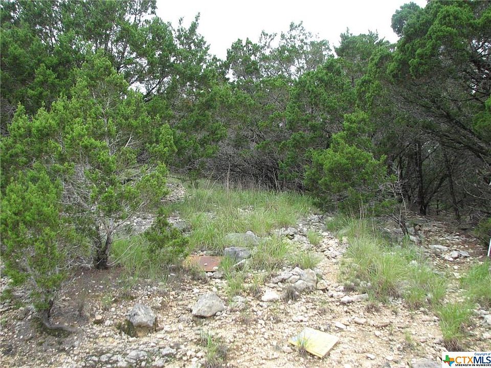 1st image of 324 Doe Ln