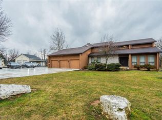 1540 Hidden Valley Rd, Allentown, PA 18103