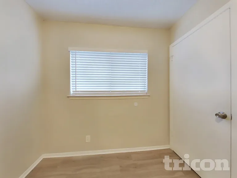 7527 Ledgebrook Dr — Photo 15