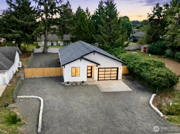 870 Mount Olympus Avenue SE, Ocean Shores, WA 98569