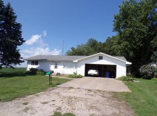 407 S Postlewaite St, Alexis, IL 61412