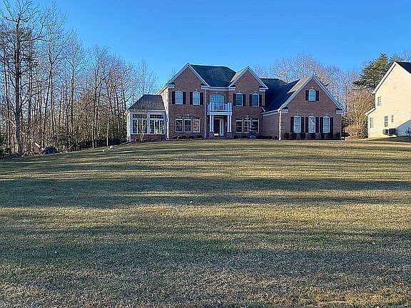 3rd image of 1633 Carnoustie Dr