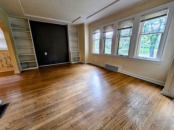 2nd image of 4112 N Woodburn St #1