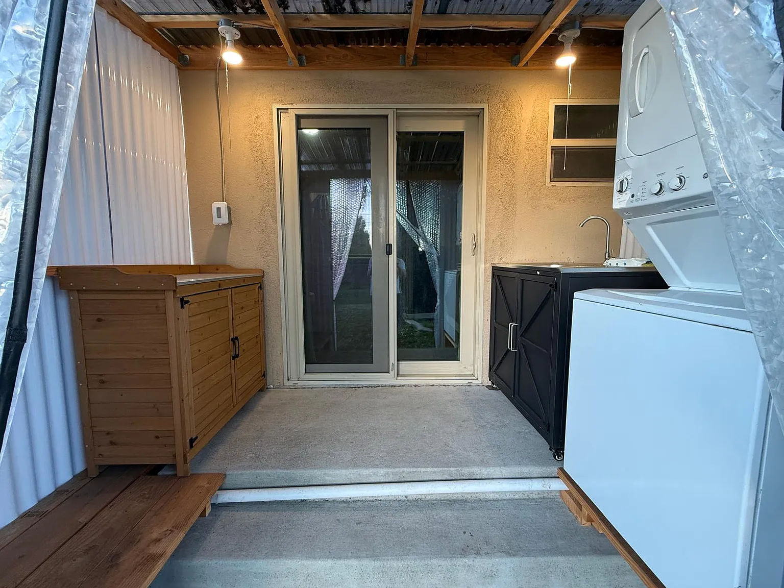 1 bed, 200 sqft, $900 — Photo 1