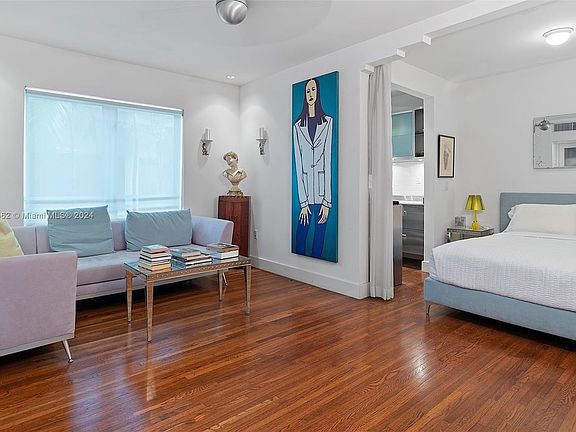 4th image of 1751 James Ave APT 206