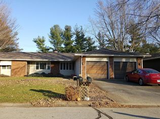 5264 Carlton Dr, Springfield, IL 62703