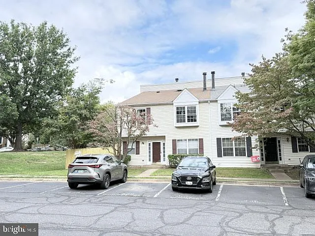 3 bed, 2.5 bath, 1428 sqft, $2,750 — Photo 2