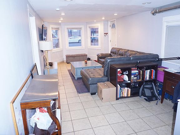 3rd image of 4116 N Kedzie Ave #1