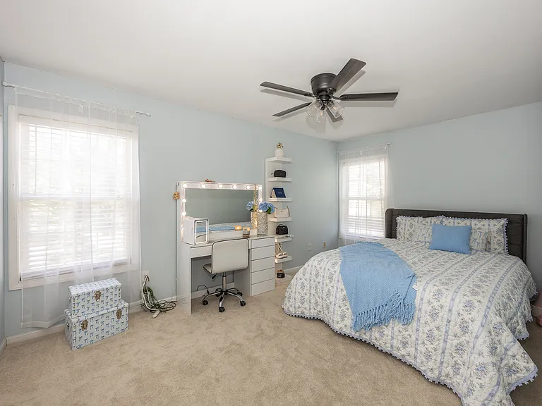 5889 Pebblestream Dr — Photo 20