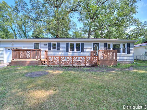 4th image of 1326 Sherwood Dr