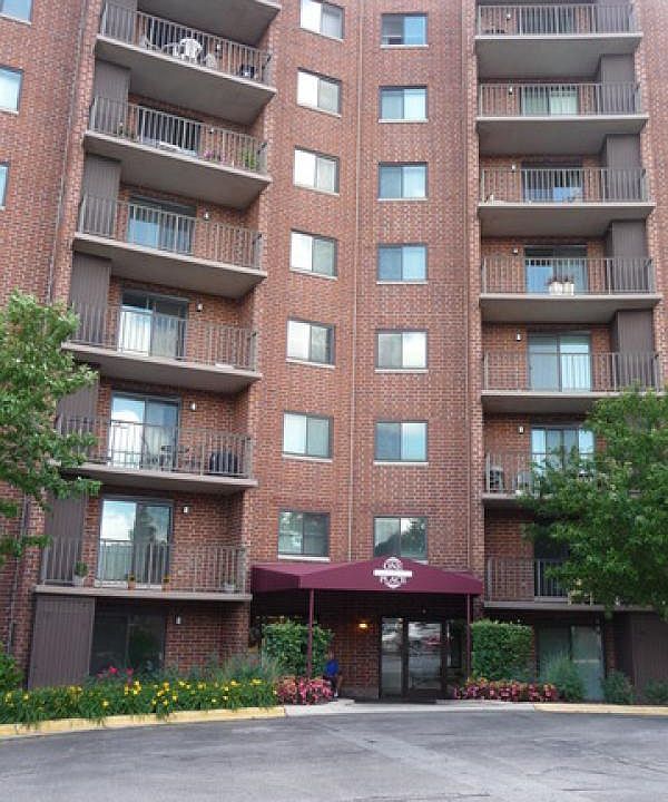 1st image of 1 Bloomingdale Pl APT 302