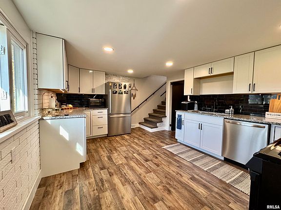 4th image of 119 Penny Ln