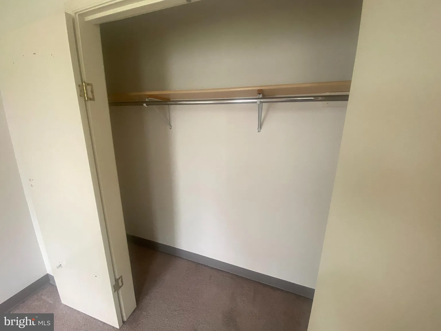 1 bed, 700 sqft, $995 — Photo 3