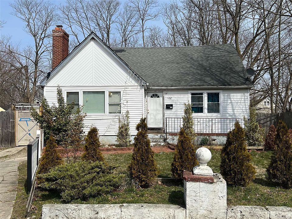 2nd image of 132 Smith St