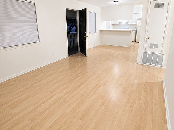 4th image of 10819 Baltic Dr #104