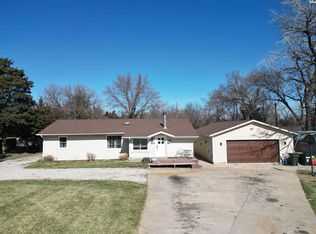1202 E 95th Ave, Hutchinson, KS 67502