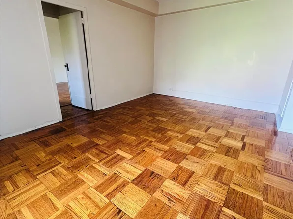 1558 Unionport Road #5G, Bronx, NY 10462