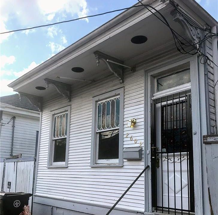 1st image of 2609 Burgundy St