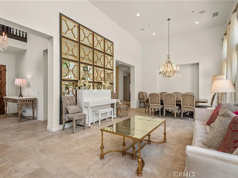 25561 Prado De Las Bellotas — Photo 5