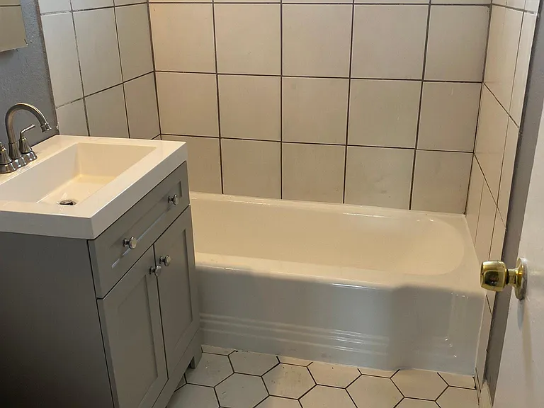 213A E Reeve St — Photo 8