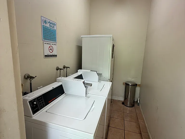 217 S Doheny Dr #5 — Photo 48