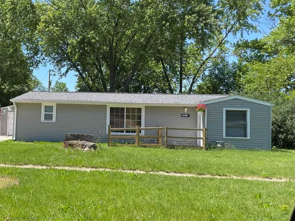 7814 Cadet Rd, Machesney Park, IL 61115