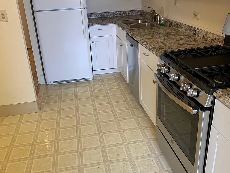8801 W Golf Rd — Photo 6