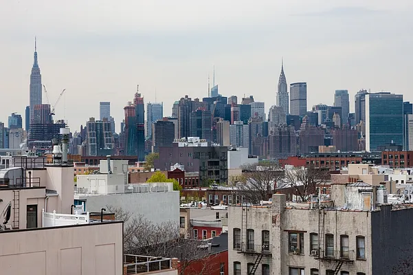 Rented by MNS | media 13