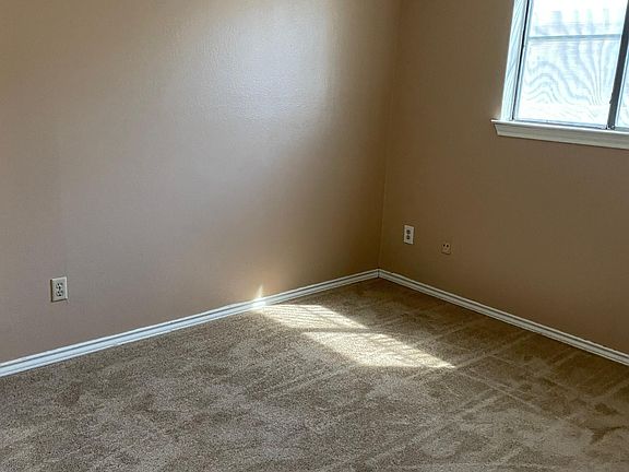 4th image of 1408 Bluff View Dr
