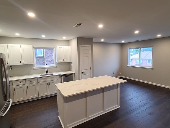 2nd image of 15149 Beverly Dr #2