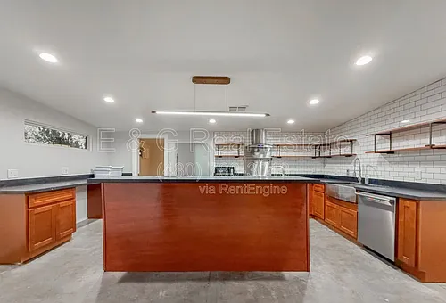 1612 E Gaylon Dr Photo 1