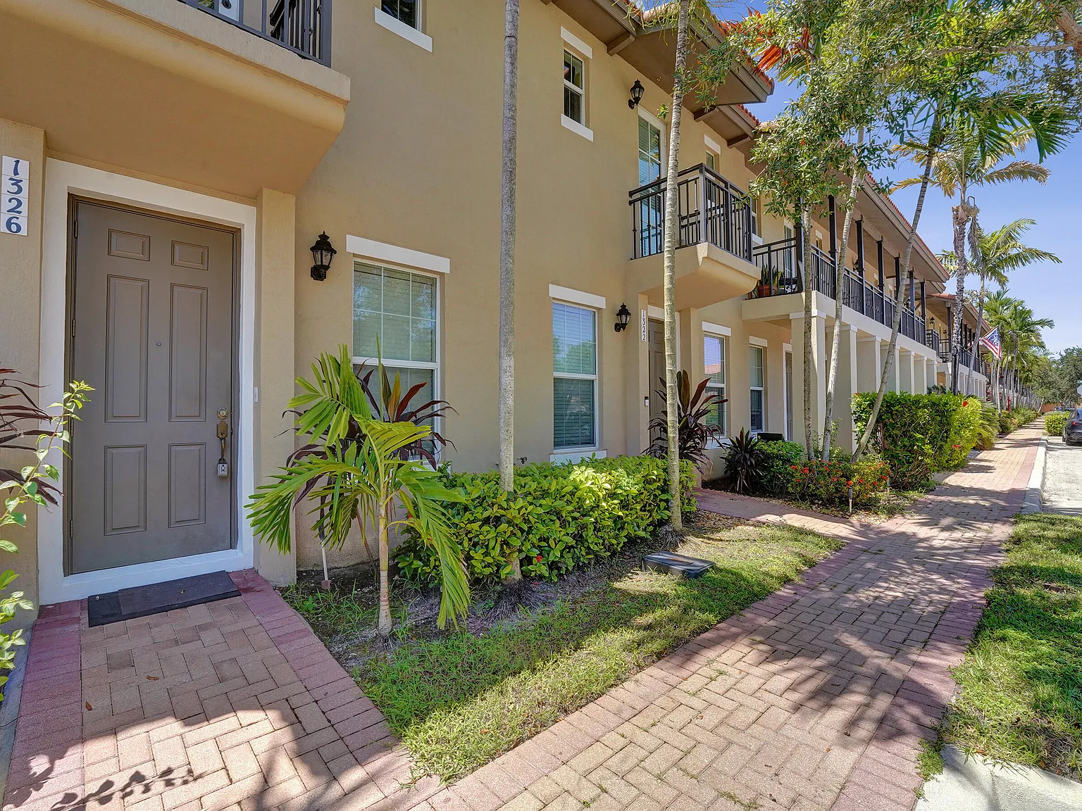 2 bed, 2.5 bath, 1506 sqft, $3,100 — Photo 4