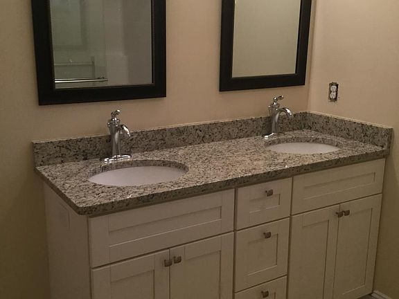 5th image of 330 Yulan Dr
