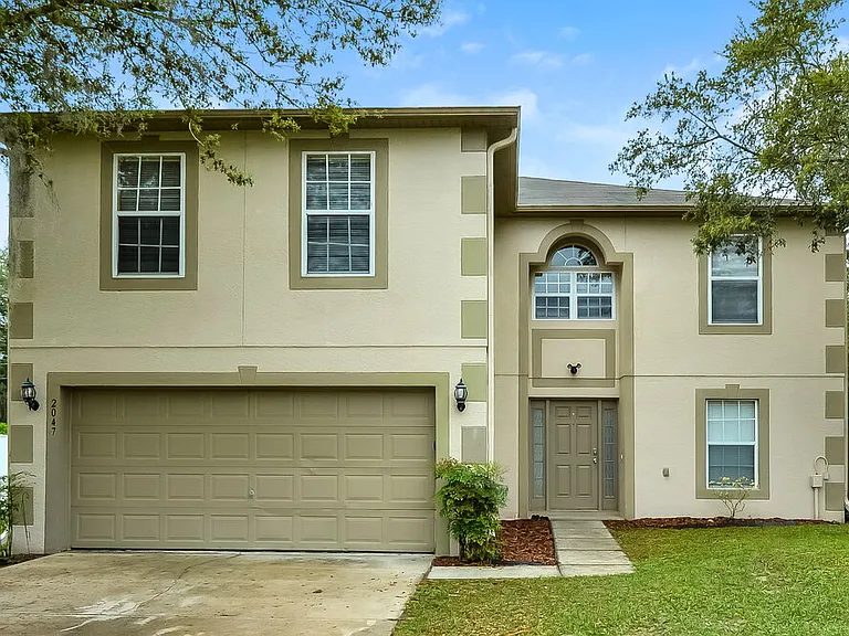 2047 Galahad Dr — Photo 1