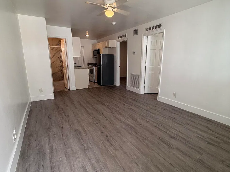 11 SW 6th Ave #6