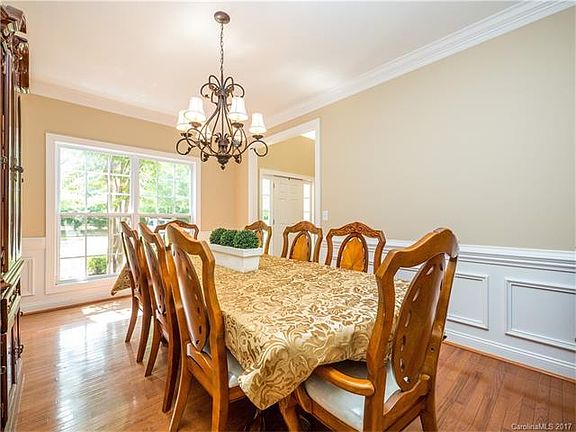 5th image of 9630 Barnburgh Ln