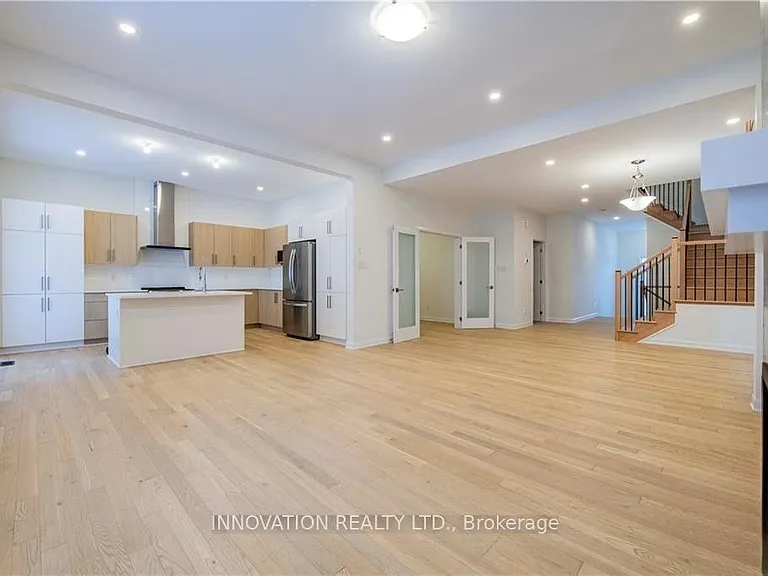 133 Maynooth Ct — Photo 2