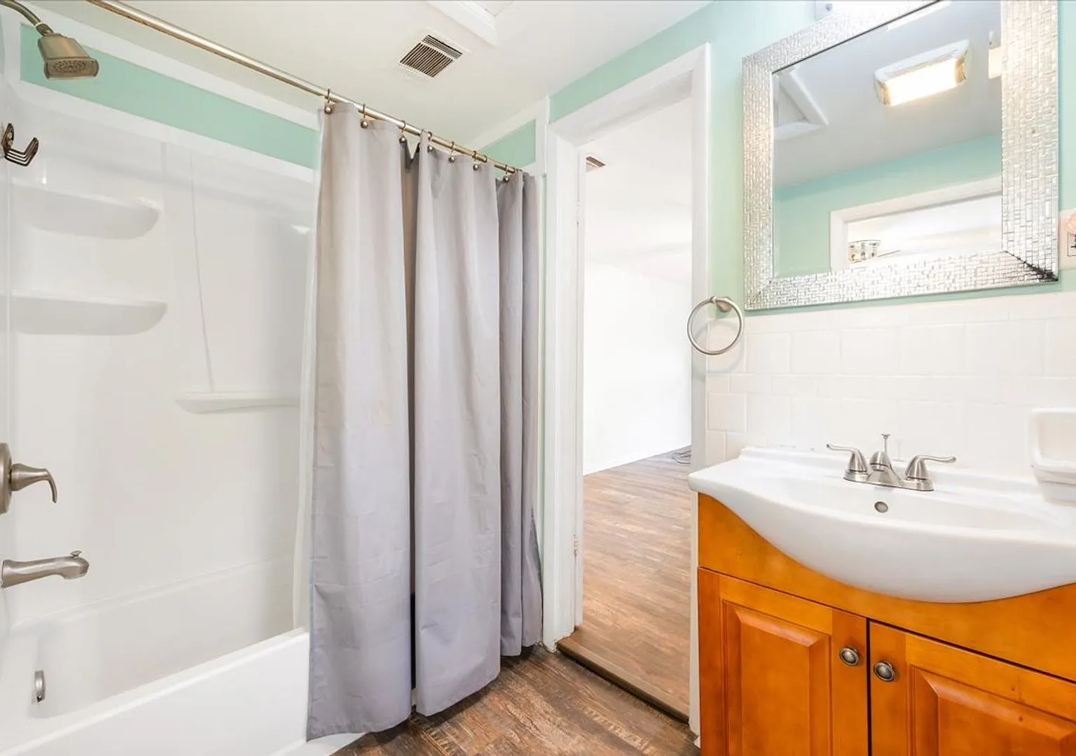 2-Bedroom Cottage in Central Savannah Close to Hospitals, Schools & Shopping! — Photo 4