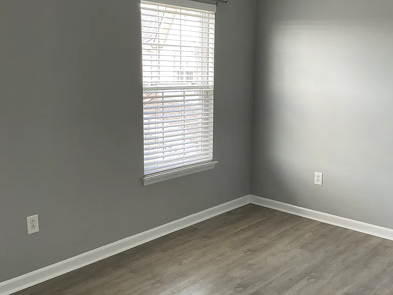 6846 Hampshire Ct — Photo 31