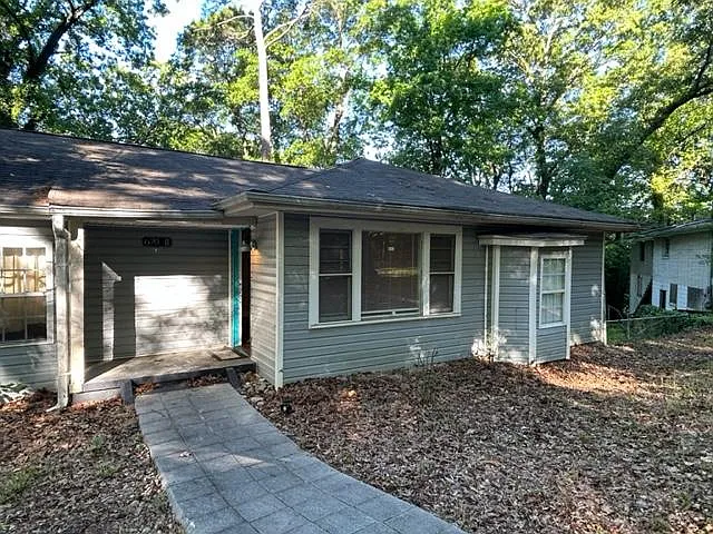 670 Elinor Pl NW photo 1