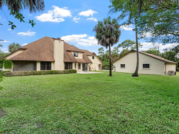 3693 Valley Park Way, Lake Worth, FL 33467