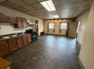 4 E Main St #2, Tremont, PA 17981