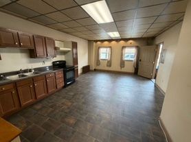 4 E Main St, Tremont, PA