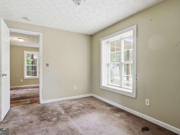 4th image of 119 Short St
