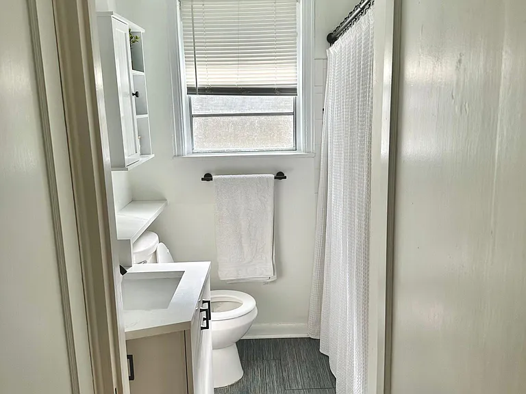 2614 Myra St — Photo 21