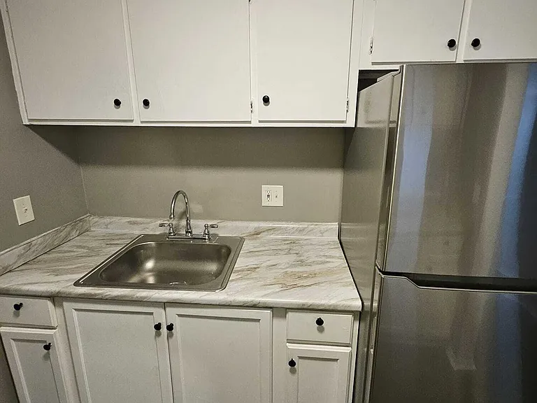 120 Fox Hill Ln — Photo 6