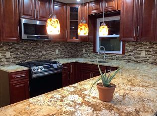 2 Starks Pl FLOOR 1, Lynbrook, NY 11563