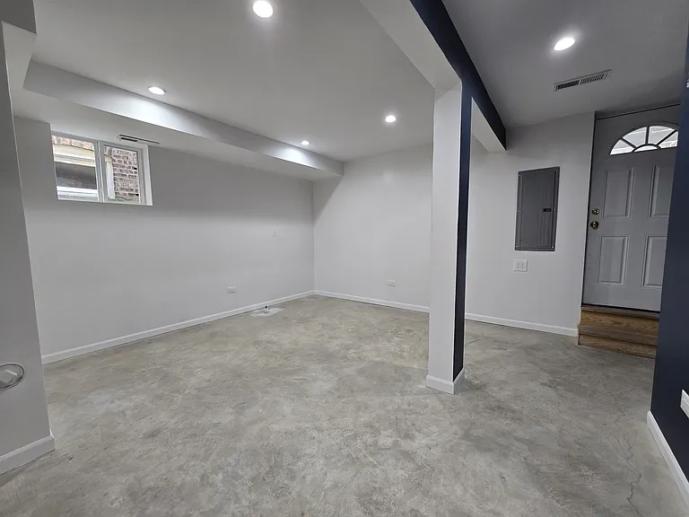4231 N Marmora Ave — Photo 15