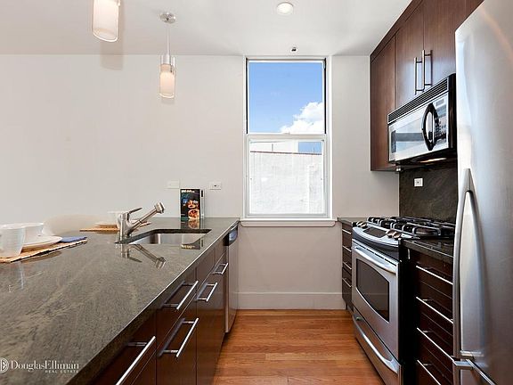 3rd image of 154 Attorney St APT 502