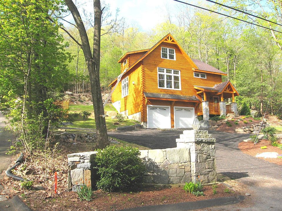 Imposing 4-bedroom home dominates lakefront community